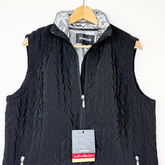 NWT Avenue Black Quilted Puffer Vest Silver Lining Zip Pockets Plus 14/16 Winter - Picture 2 of 12
